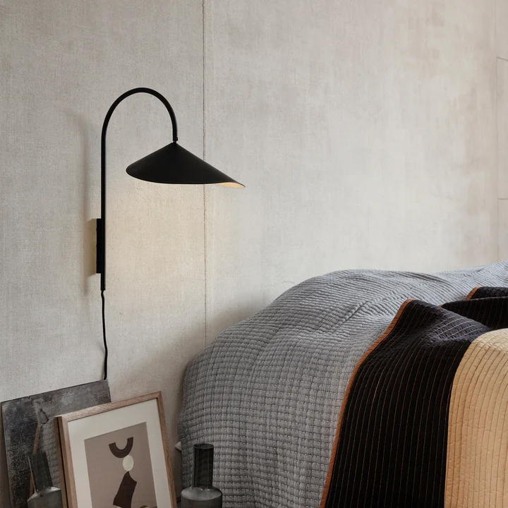 Ferm Living - Arum Swivel Wandleuchte, bronze