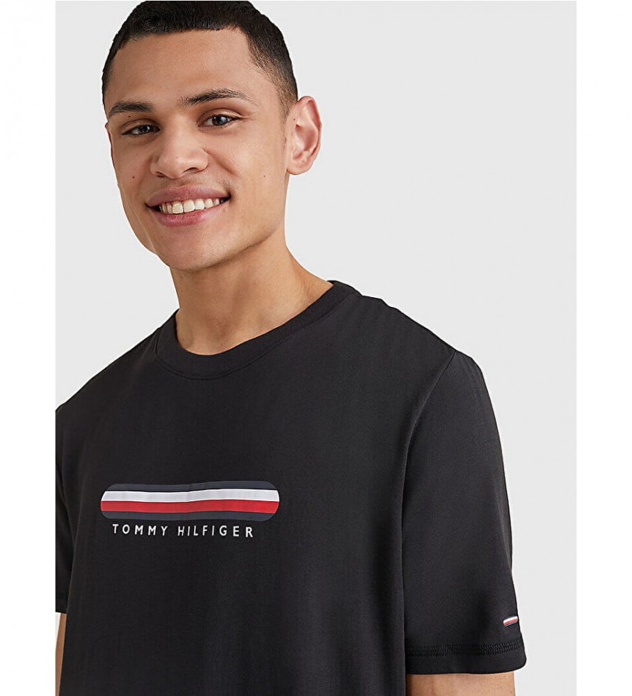 Camiseta Tommy Hilfiger Signature Preta