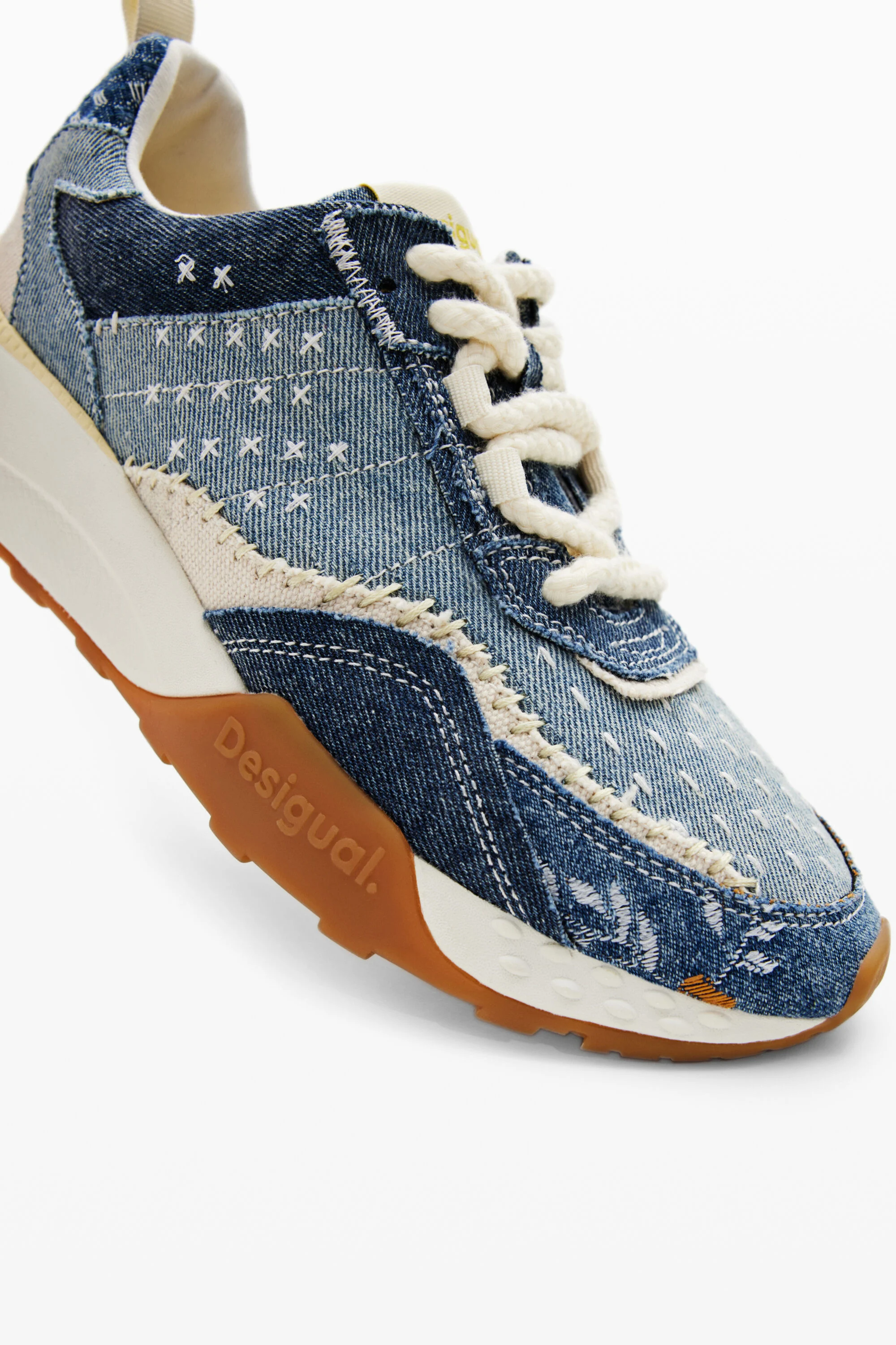 tênis jogger de jeans