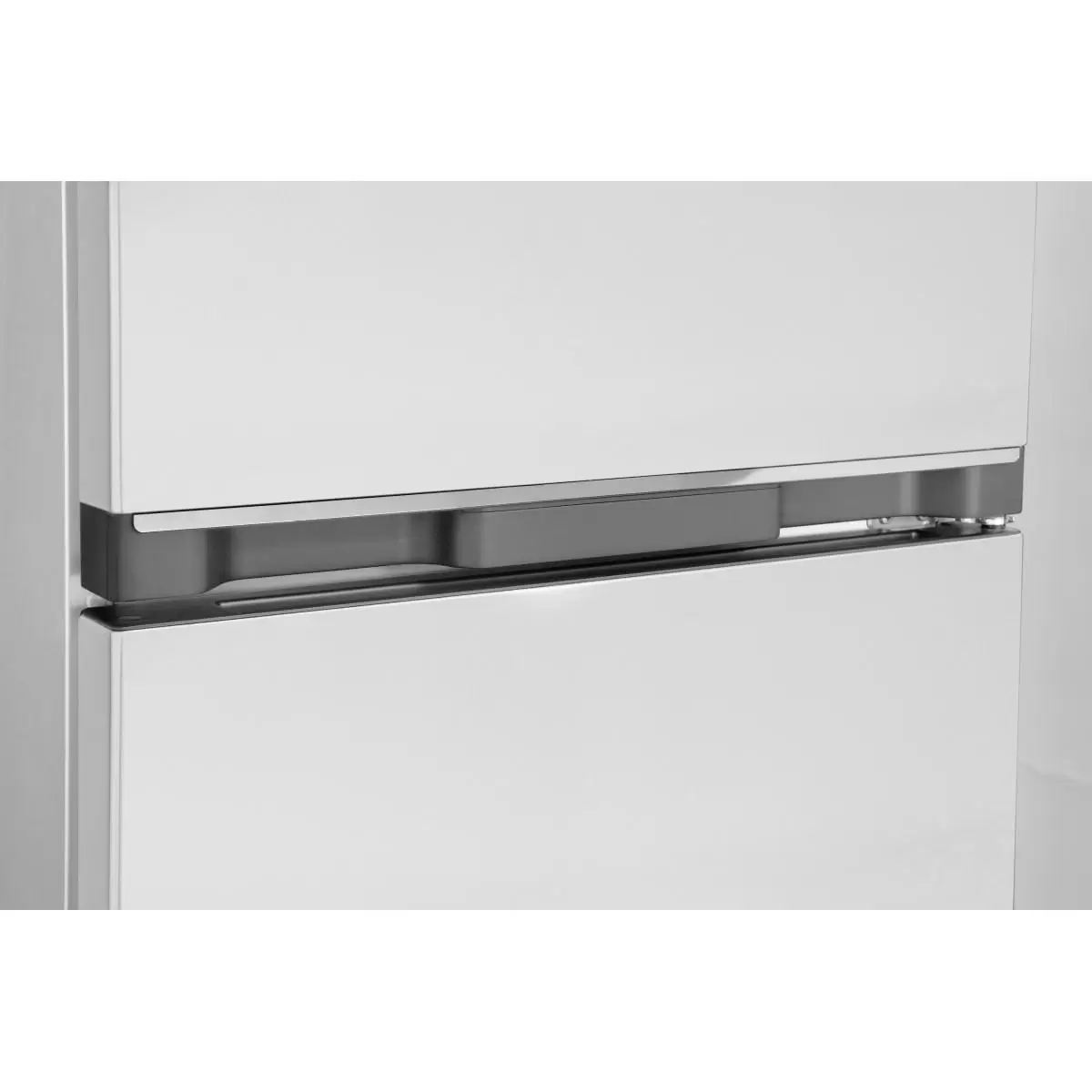 Kühl-Gefrierkombi freistehend Sharp SJ-BA09RMXWC-EU C-Class weiss