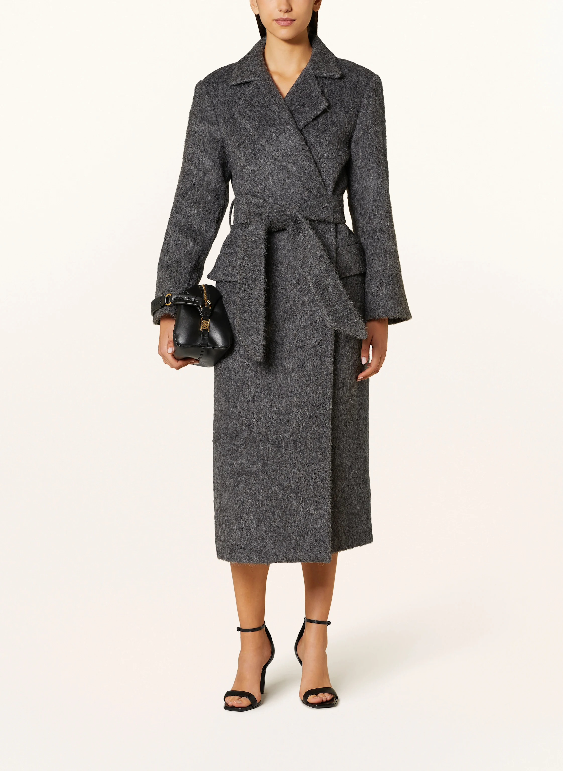 ALMADA LABEL Mantel IVY