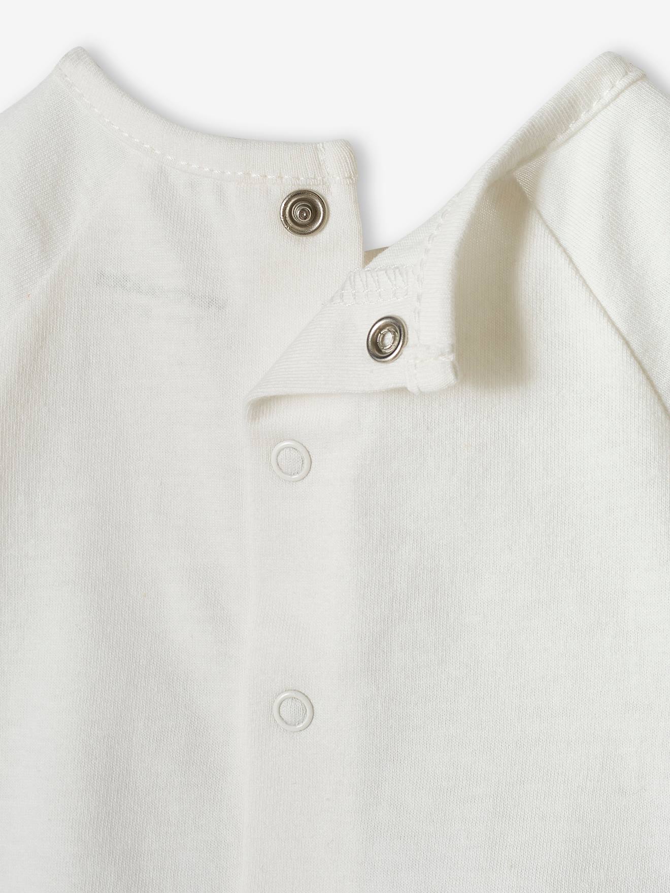Conjunto para recém-nascido composto por camiseta e shorts para ocasiões formais, na cor marrom.
