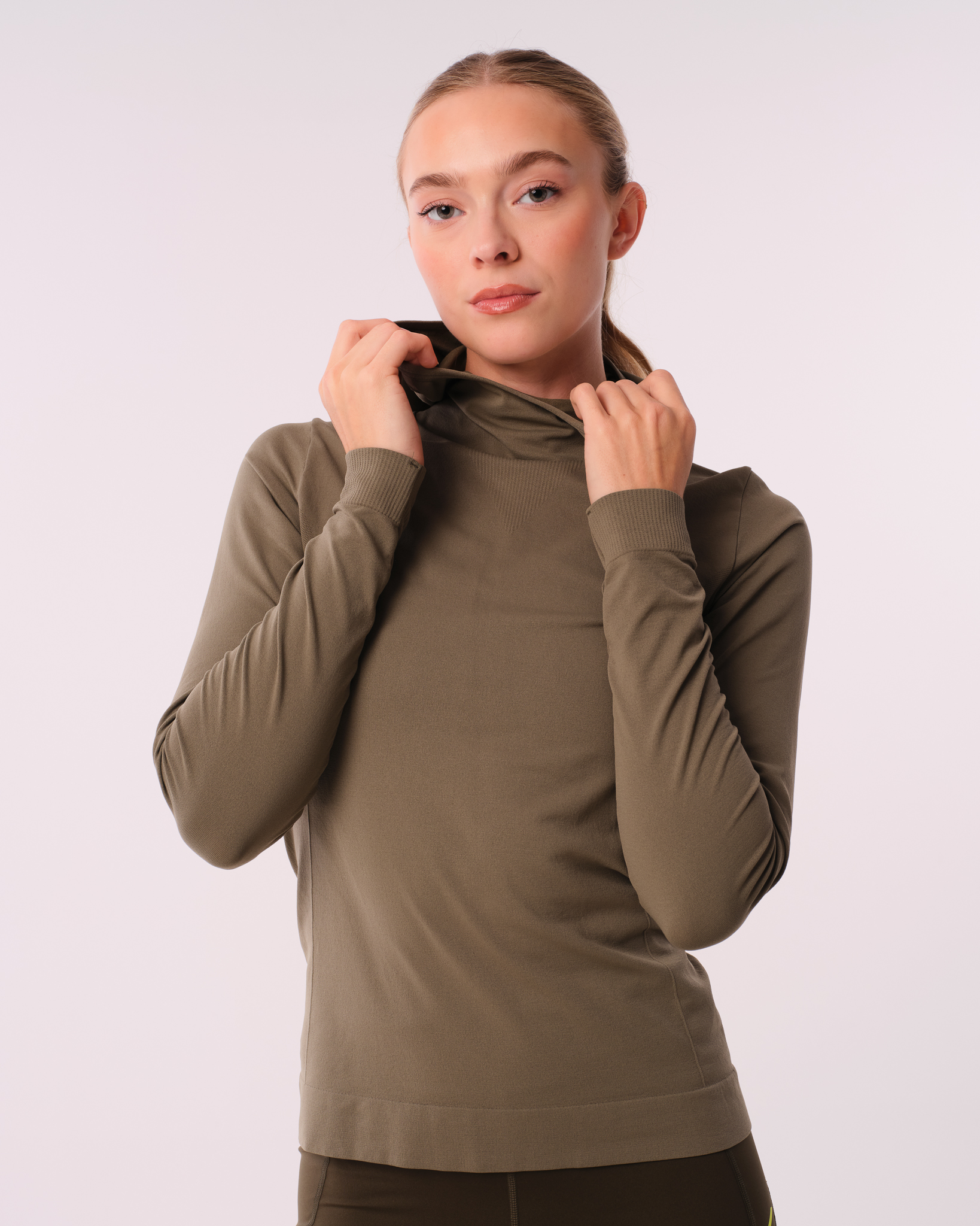 LEVITY Trail Seamless Running Hood Dusty Olive