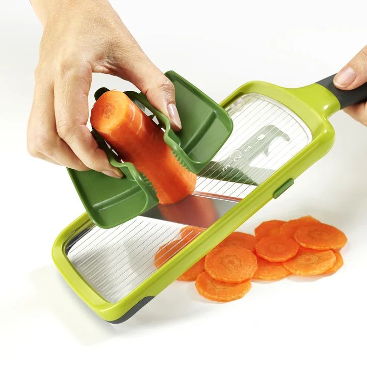 Joseph Joseph - Multi-Grip Hobel, grün