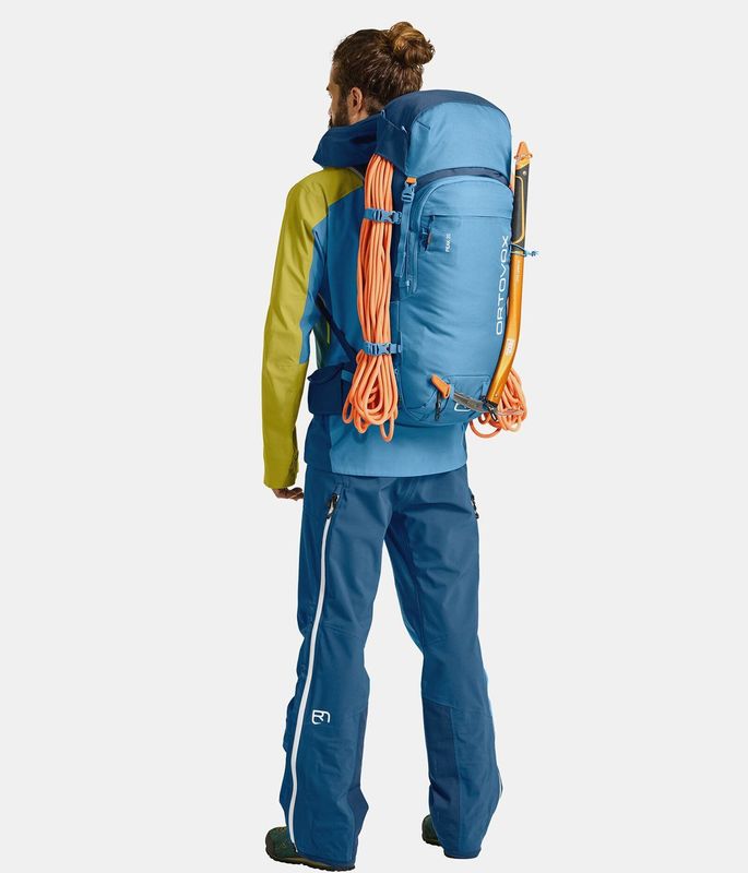 Ortovox - Wintersport Rugzak - Zwart - 35 Liter - Gewatteerde Schouderbanden