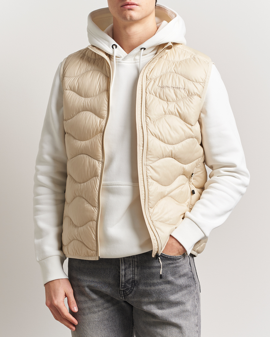 Peak Performance Helium Down Vest Sand Fog