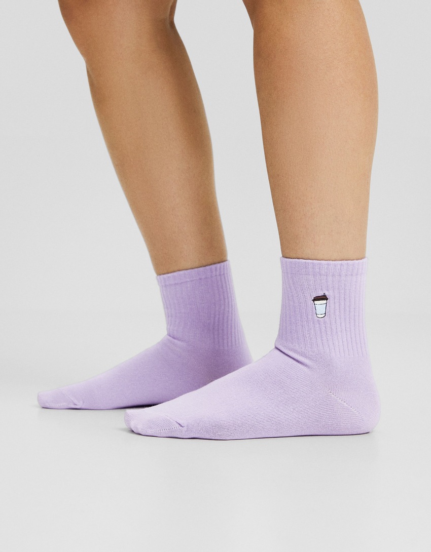 Pacote com 3 pares de meias bordadas