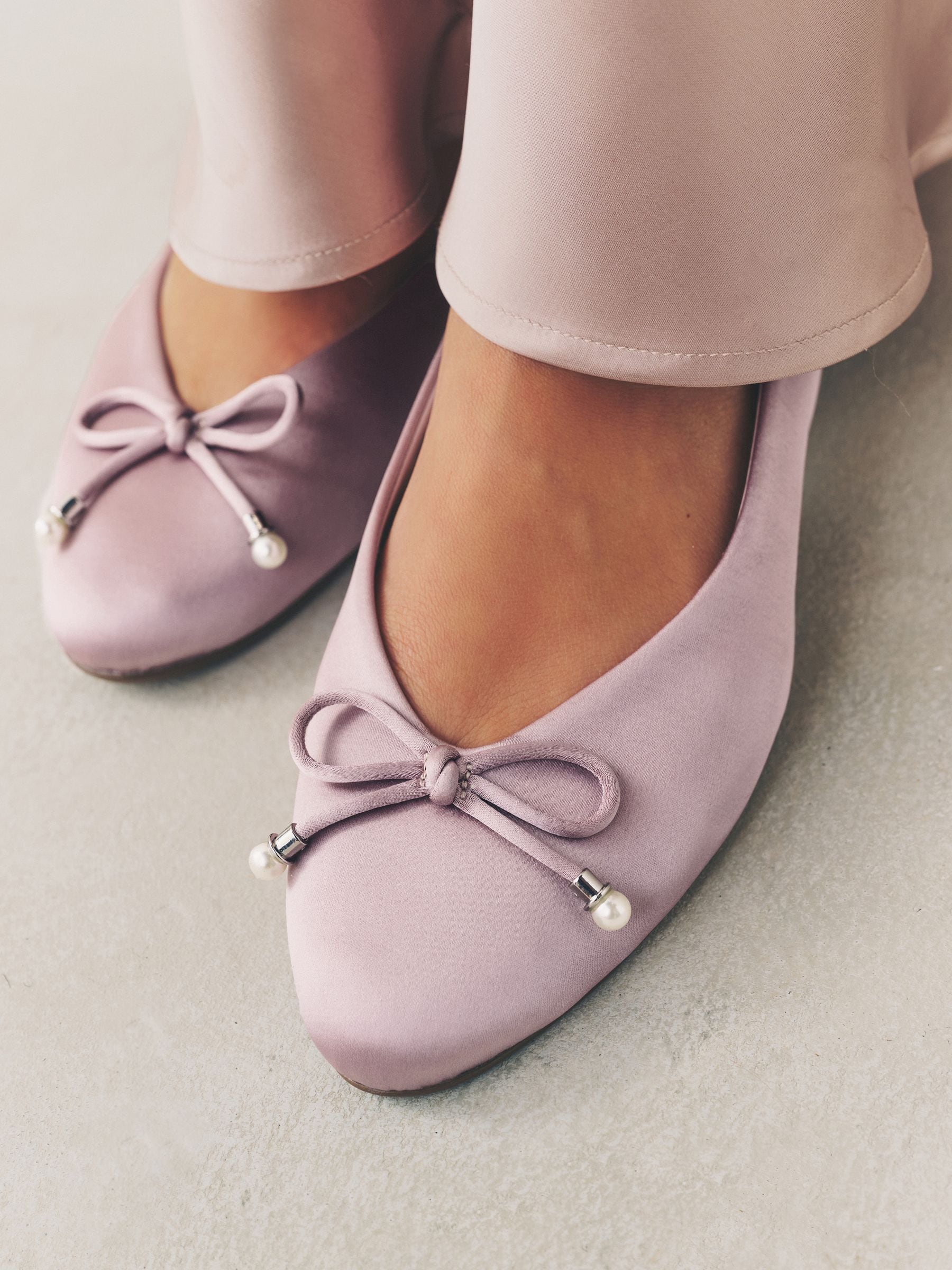 Oudroze - Bridesmaid Pearl Effect Bow Detail Ballerinas