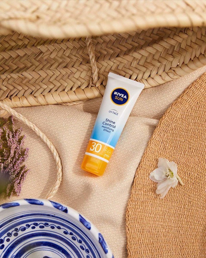 NIVEA Sun UV Face Shine Control Cream SPF30 50ml