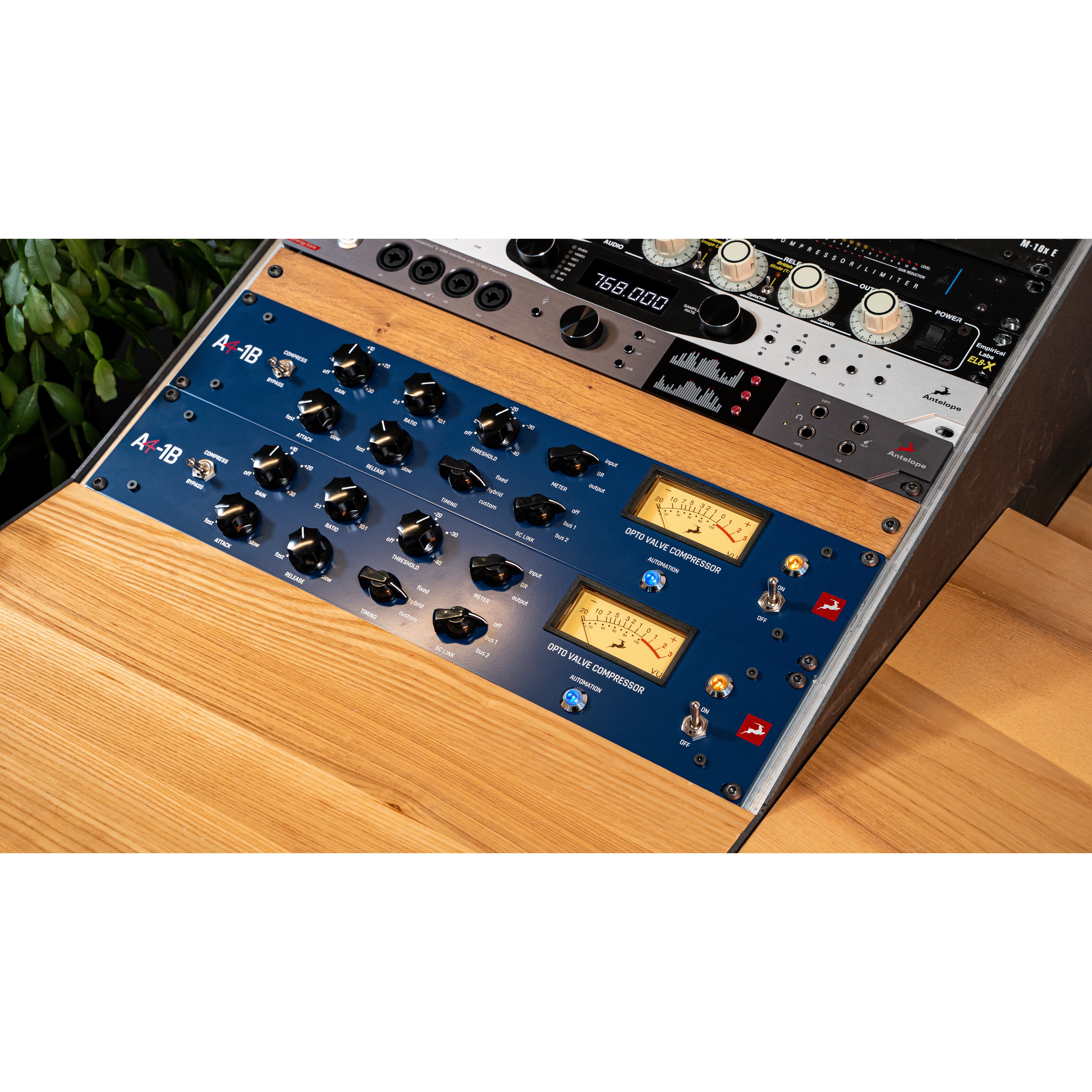 Antelope Audio A4-1B analoge geautomatiseerde opto buizencompressor