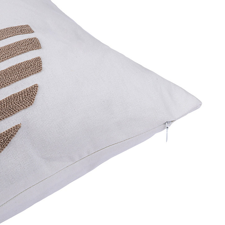 Coussin totem bridé GoodHome blanc rose L.45 x l.45 cm