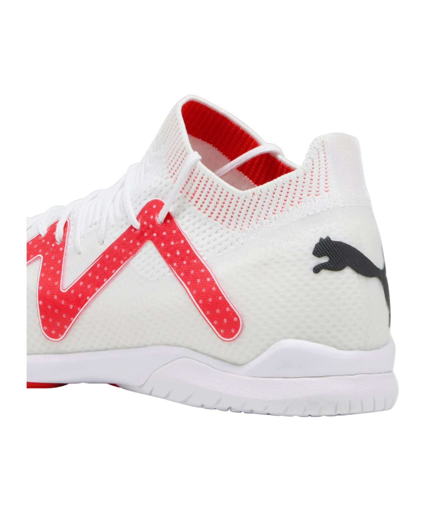 PUMA FUTURE Ulitmate Court Breakthrough Weiss Rot F01