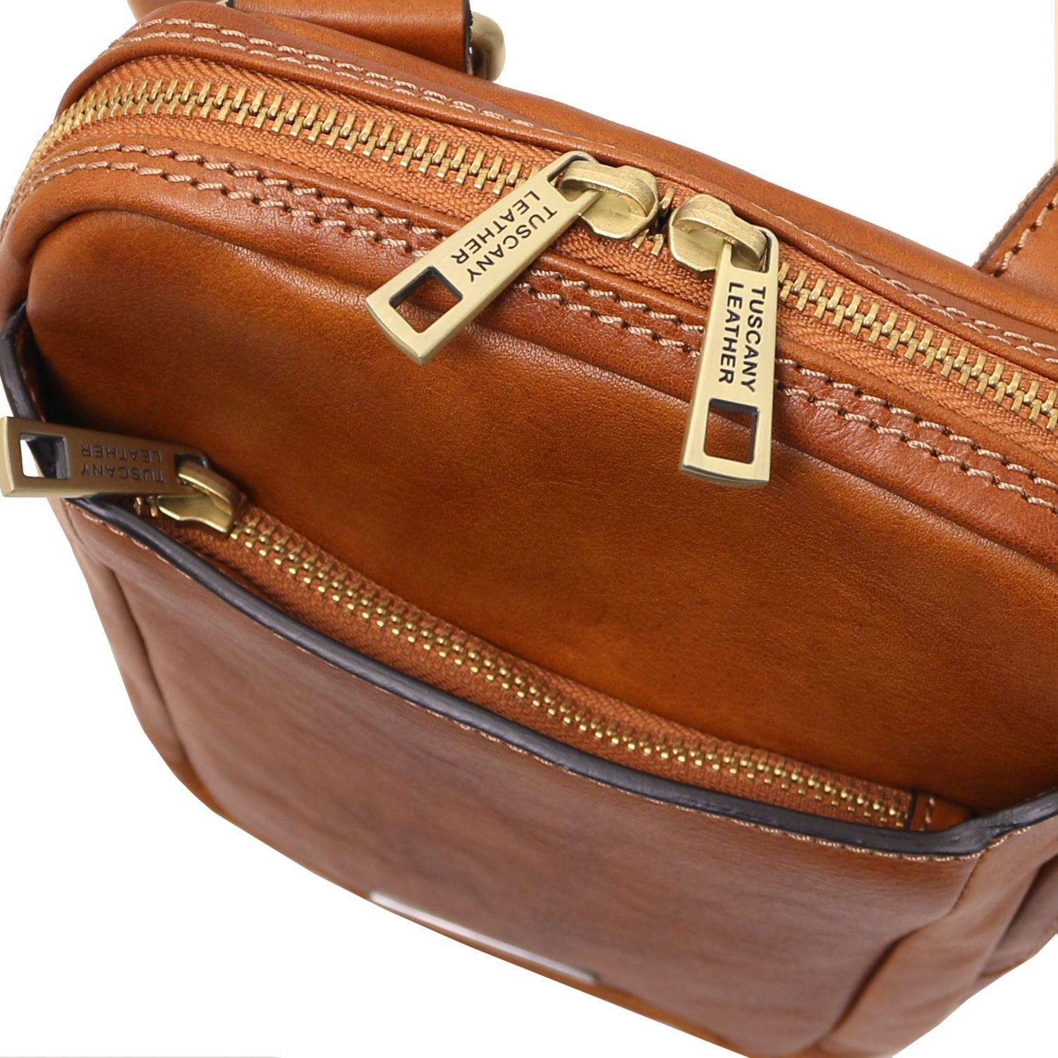 TL142428 – Mark – leren Crossbodytas