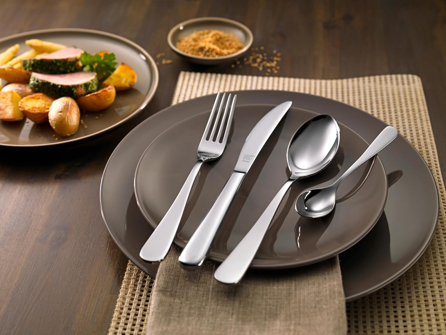 ZWILLING Greenwich Besteck Set, 68-teilig, Für 12 Personen, 18/10 Edelstahl/Hochwertiger Klingenstahl, Mattiert, Silber [plastikfreie Verpackung]