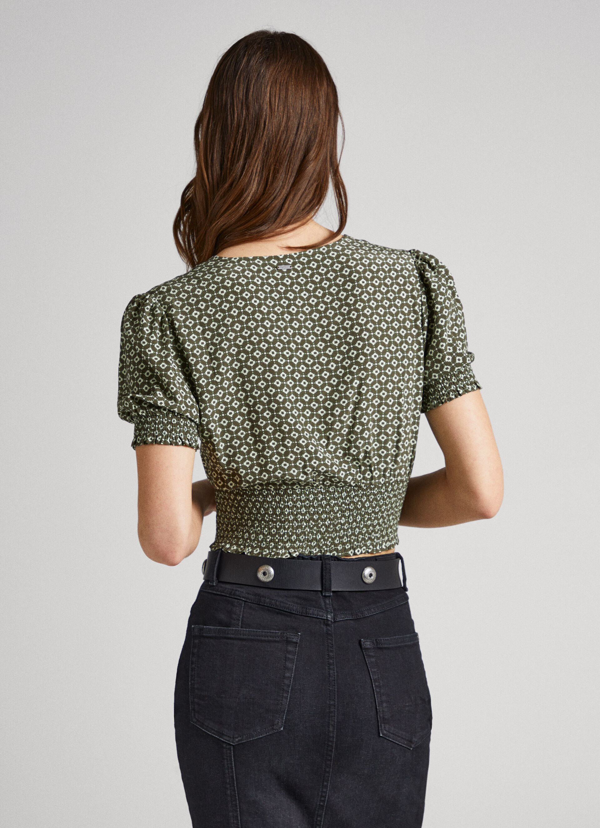 Blusa com estampa geométrica - multicolorida