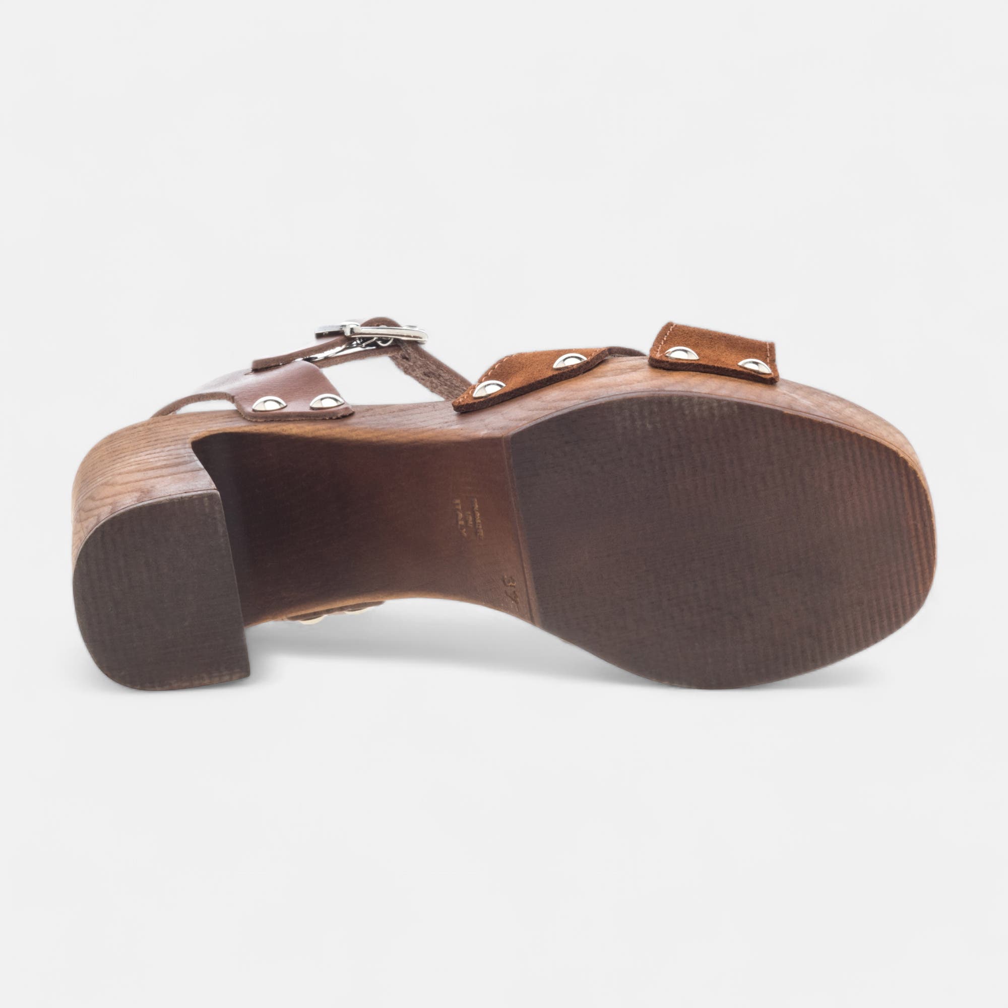 Chaussures semelle bois à talon Femme en cuir cognac