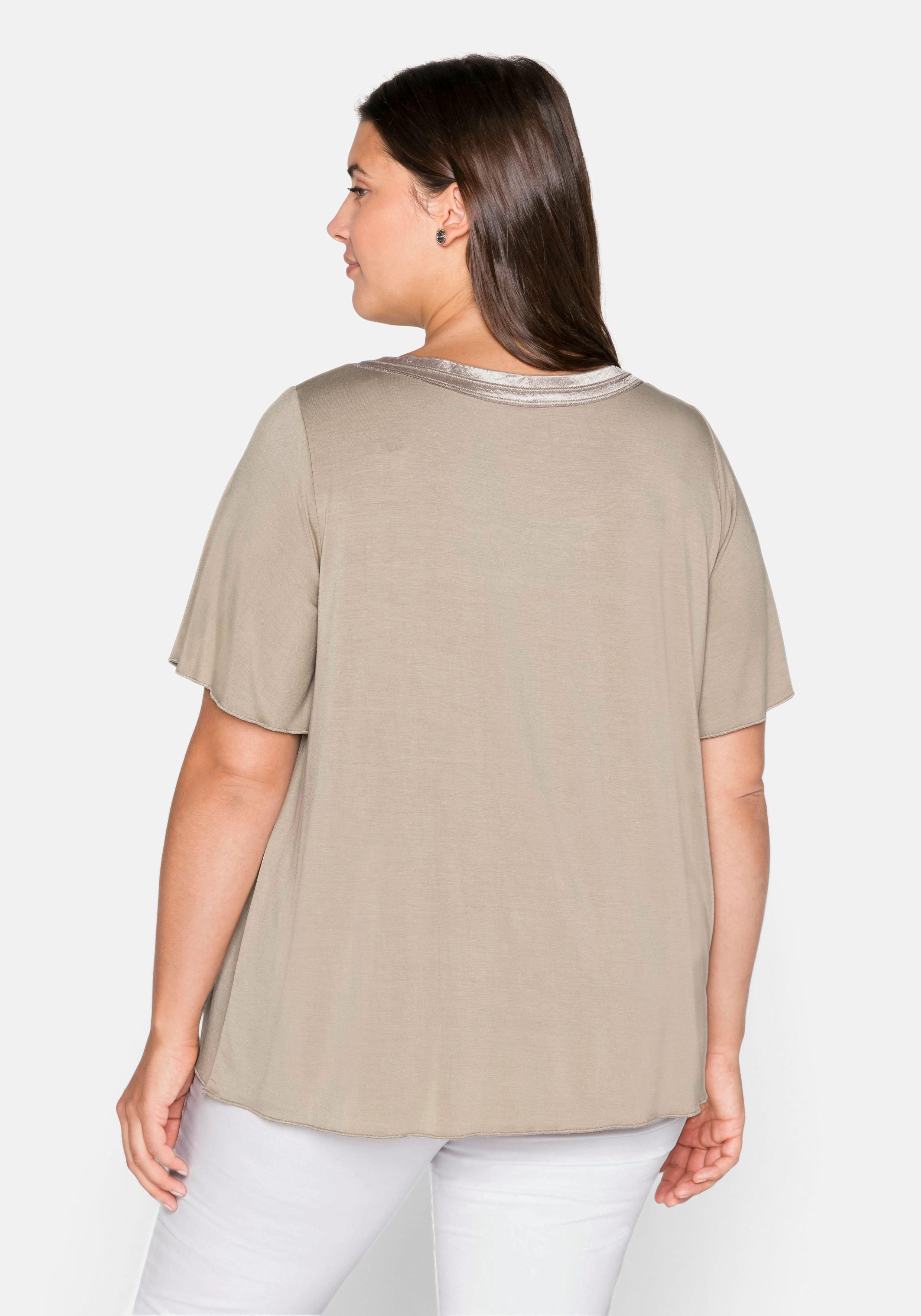 Shirt in A-Linie mit dekorativer Blende, aus Viskose-Jersey