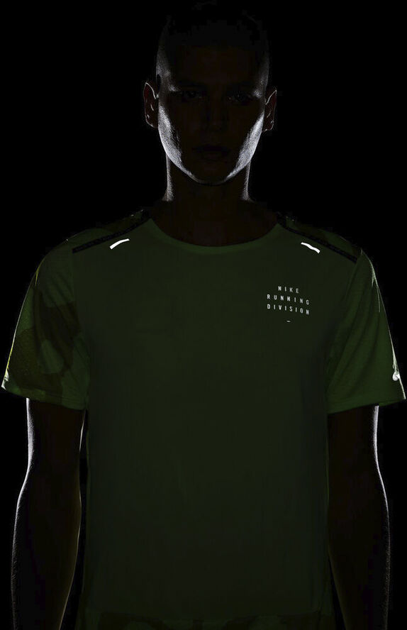 Nike Dri Fit Run Division Rise 365 T Shirt Grøn
