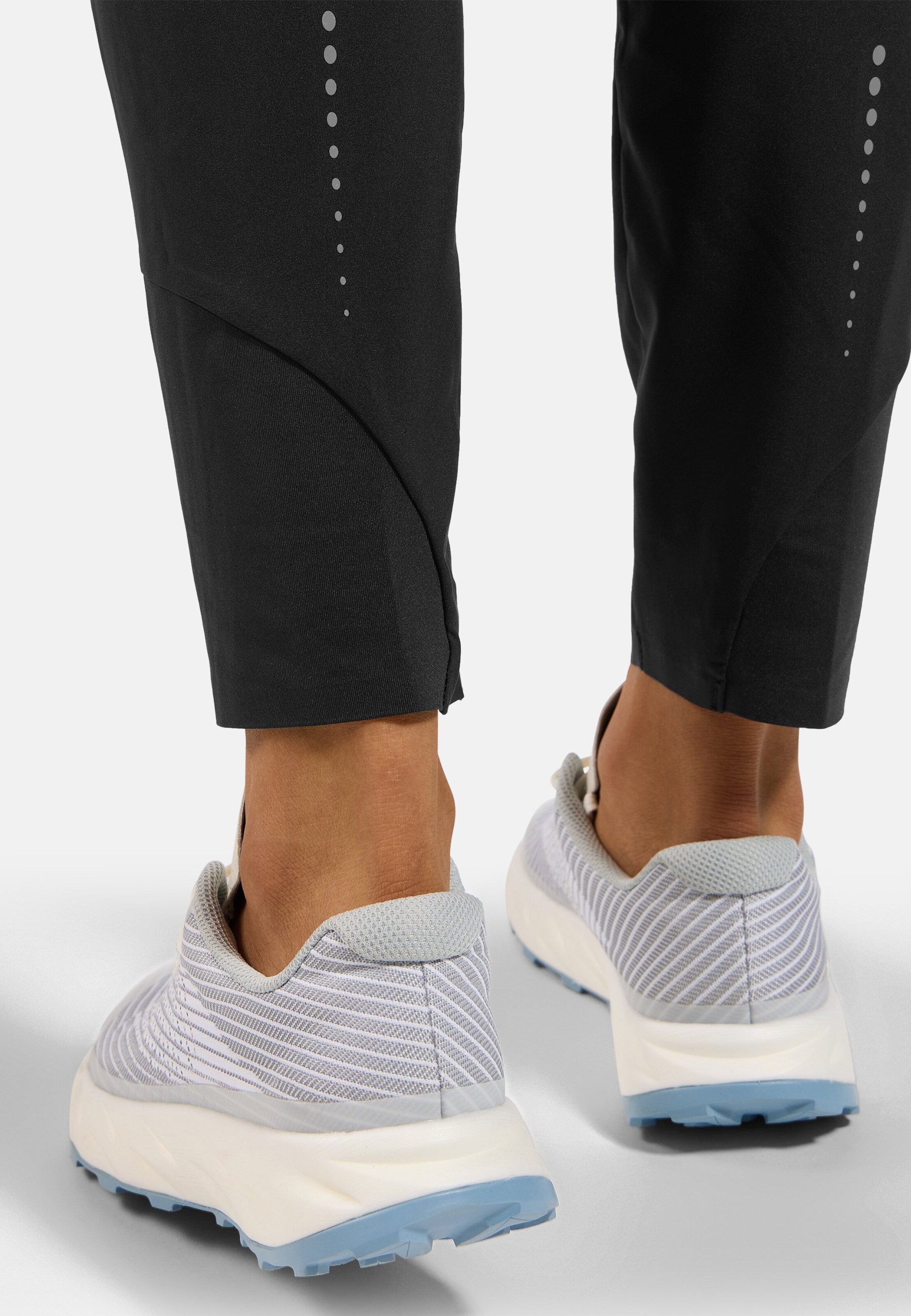 Damen Zeroweight Hose in black