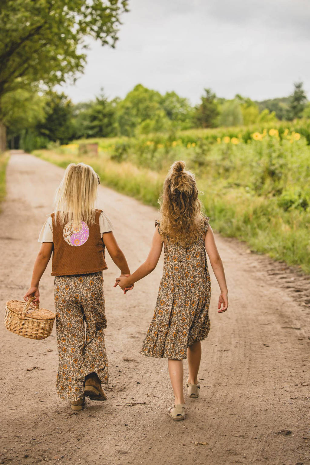 LOOXS gilet met backprint bruin