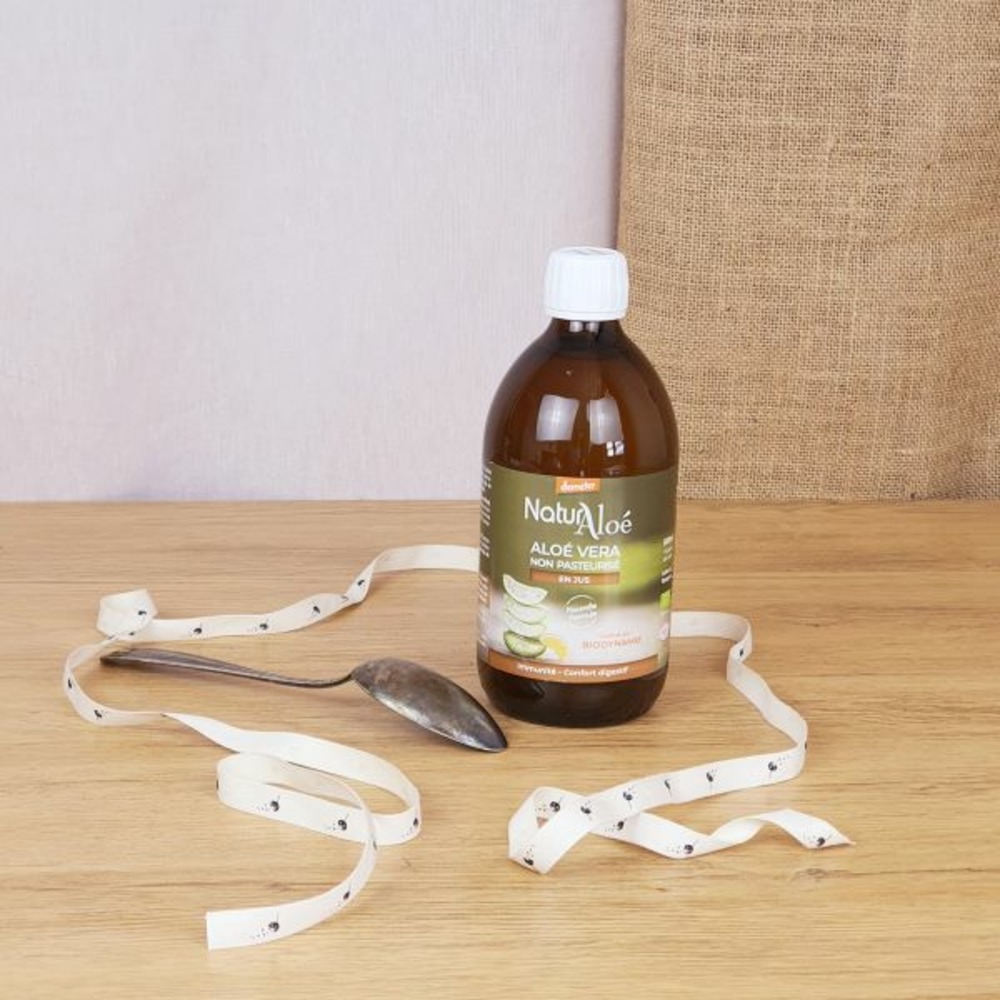 Coffret d'une plante d'aloé vera avec son jus d'aloé vera bio