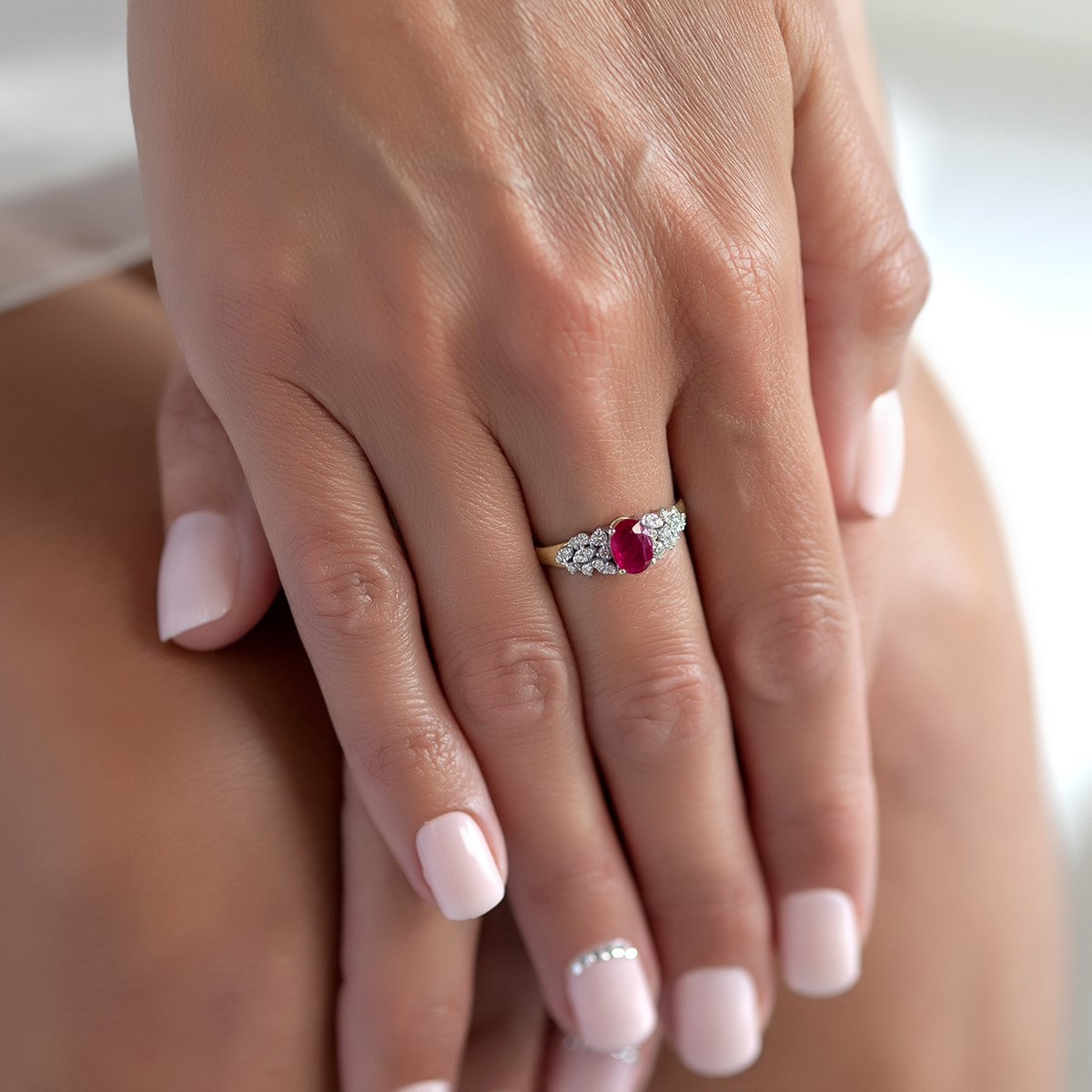 Bague ADEN Or 585 Jaune Rubis et diamants 2.934grs