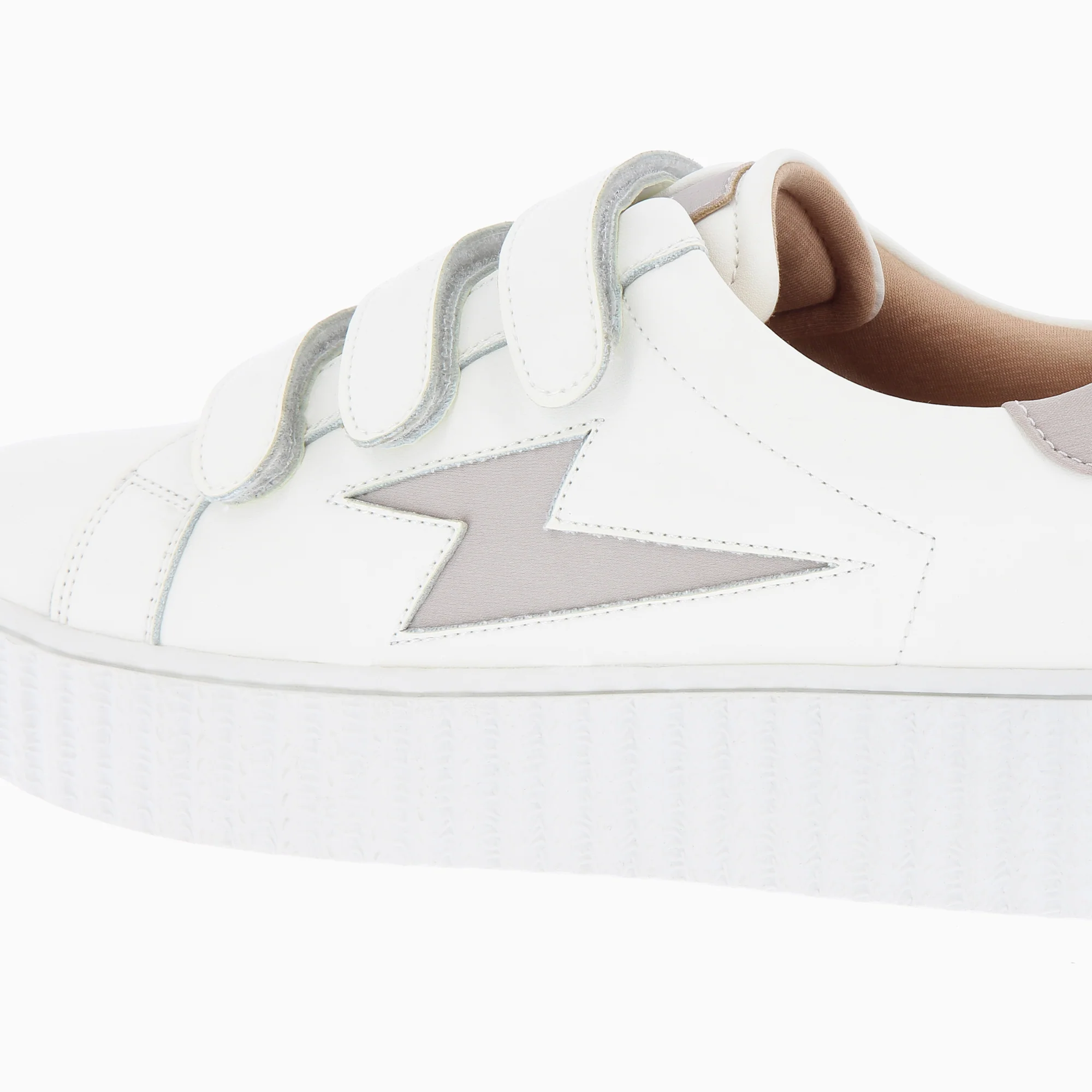 Sneakers-Baskets éclair Larissa blanches à détails en satin taupe