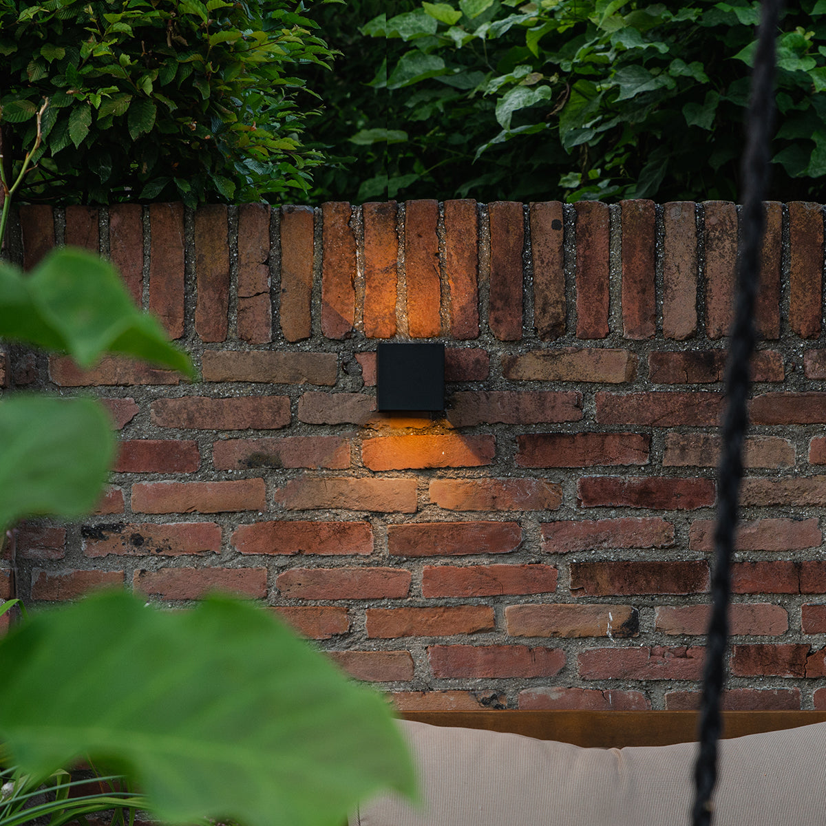 QAZQA Buiten wandlamp zwart incl. LED 2-lichts IP54 - Edwin
