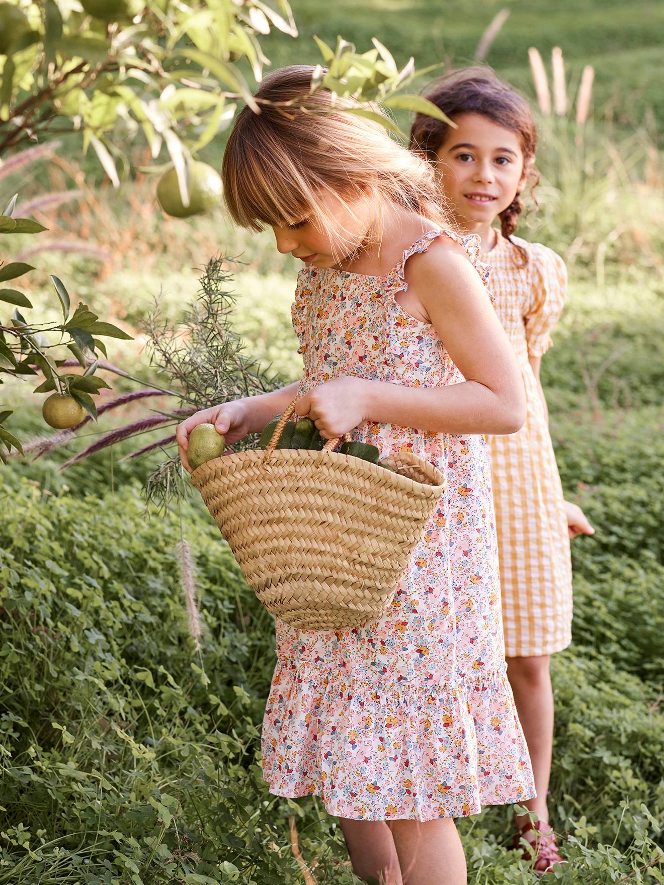 Vestido longo de alças finas com babados, para meninas, estampa amarelo escuro.