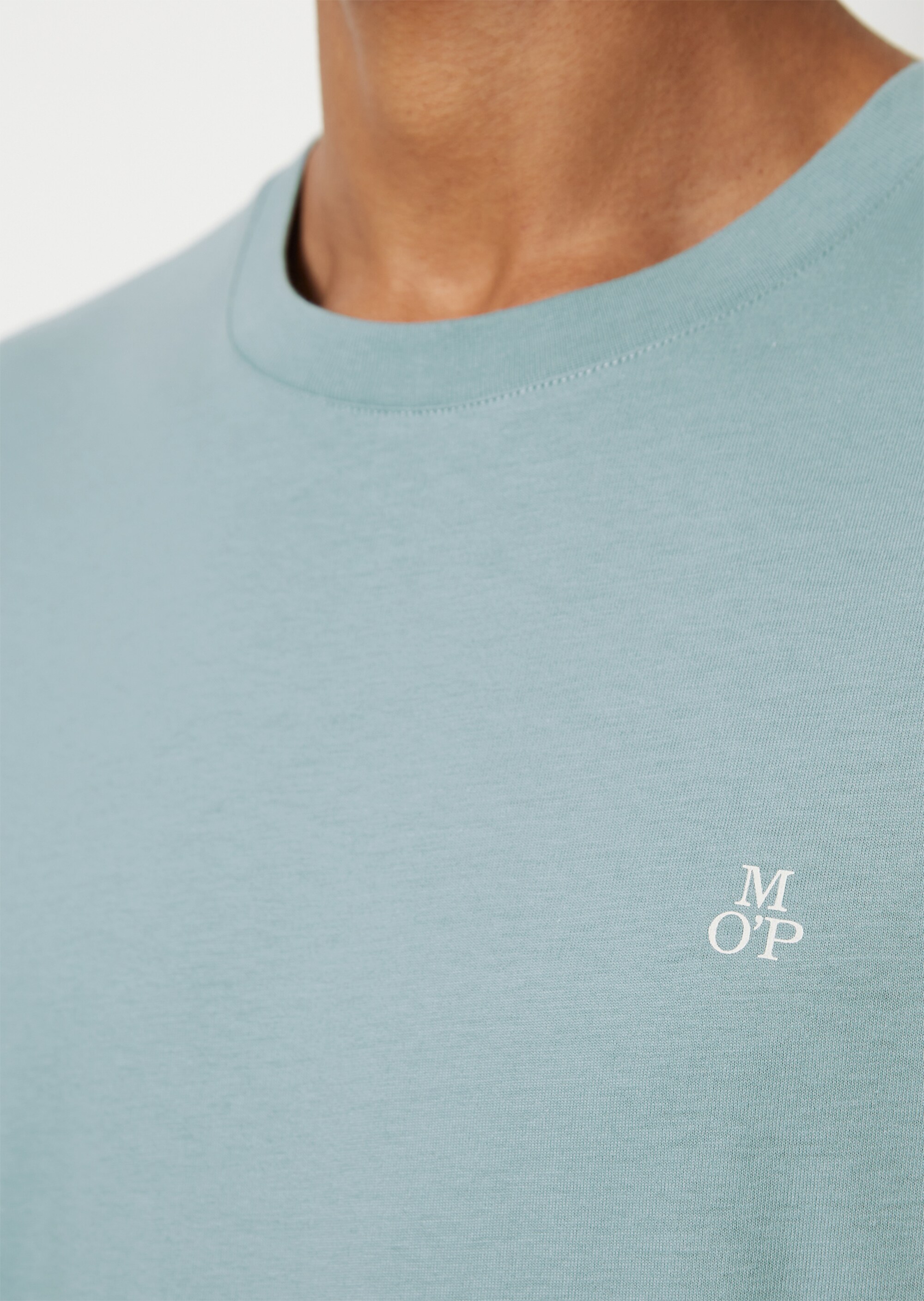 Longsleeve shaped aus reiner Bio-Baumwolle