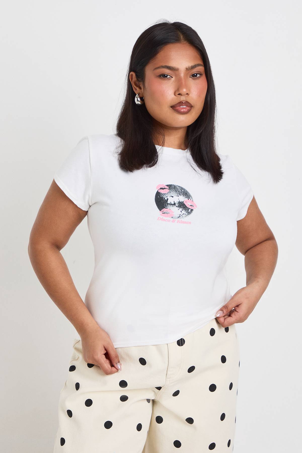 boohoo T-shirt Ajusté Grande Taille Boule Disco Et Bisous