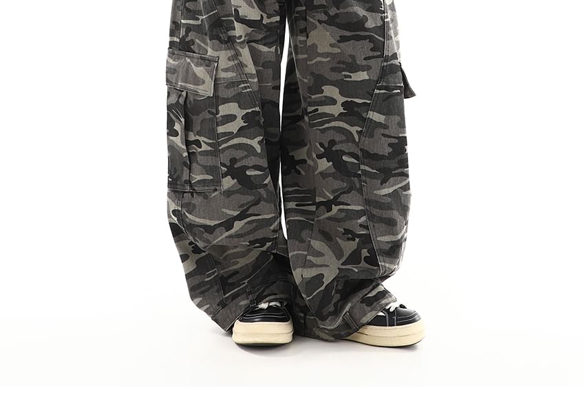 Elyou - Low Rise Camo Print Washed Wide Leg Cargo Pants