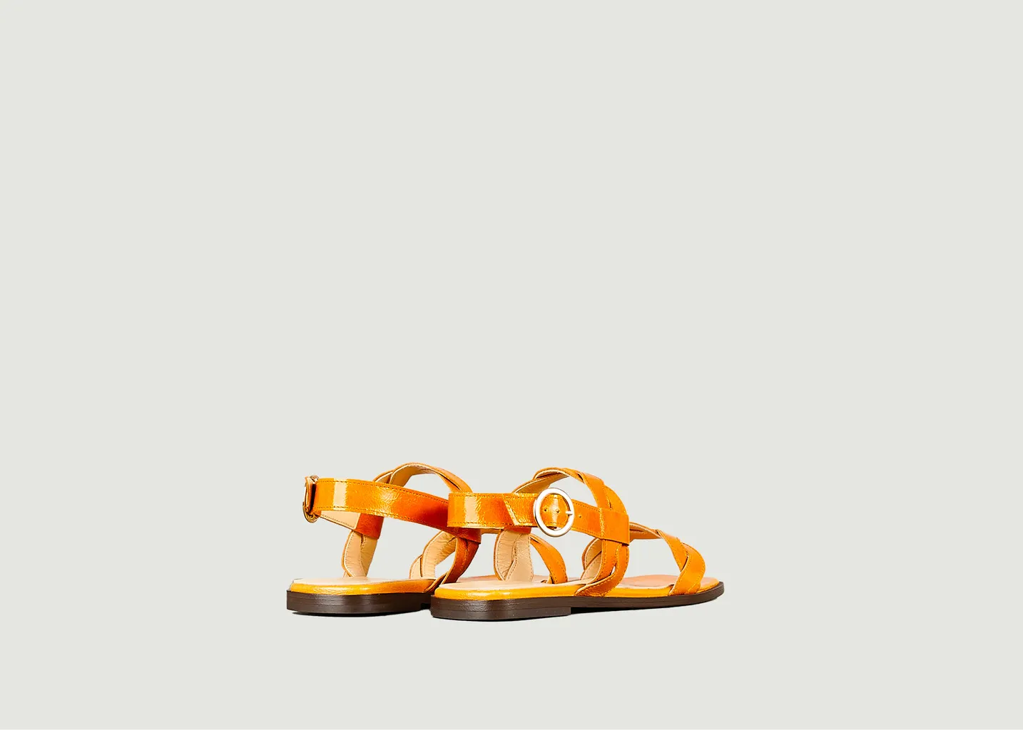 Sandale plate Rhea en cuir verni souple Tila March
