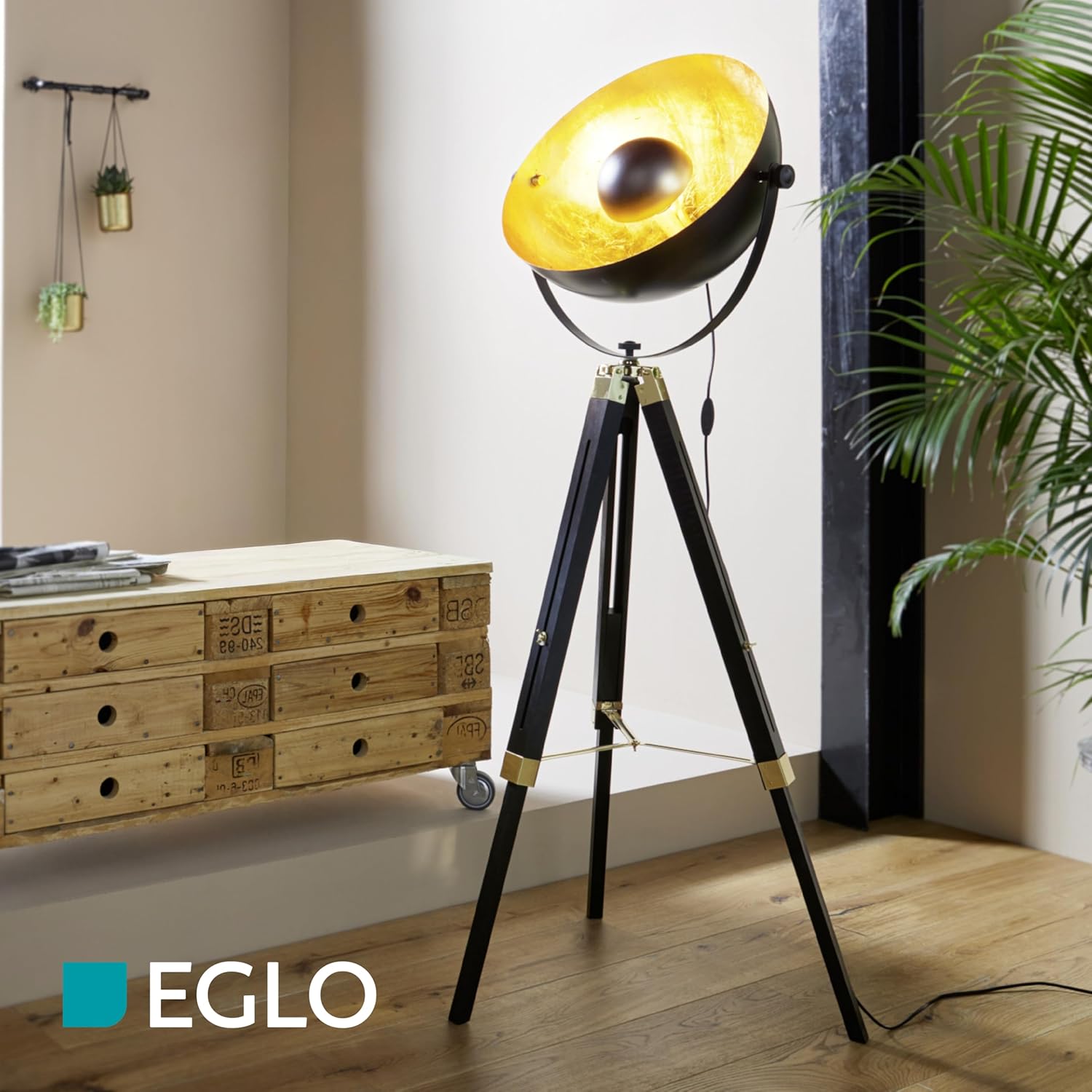 EGLO Stehlampe Covaleda, Stehleuchte Industrial, Vintage Standleuchte aus Holz und Stahl, Wohnzimmerlampe in Schwarz, Gold und Messing, Lampe mit Schalter, E27 Fassung