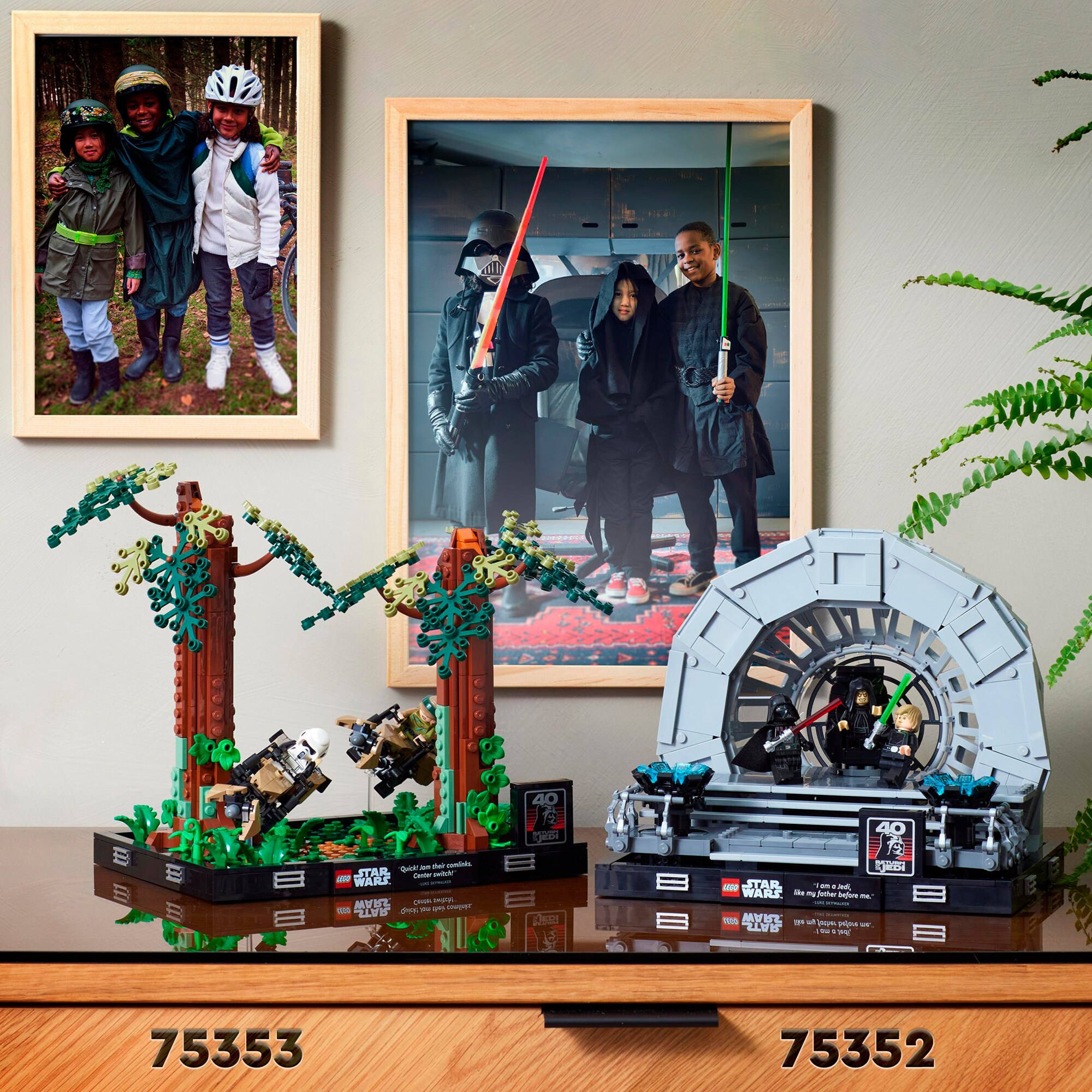 LEGO Konstruktionsspielzeug Star Wars Verfolgungsjagd auf Endor - Diorama