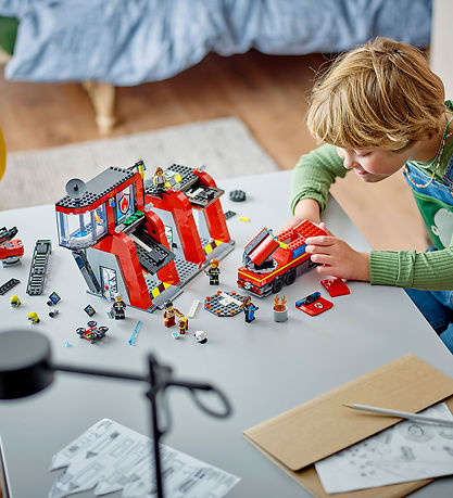LEGO? City - Brandstation Med Brandbil 60414 - 843 Dele