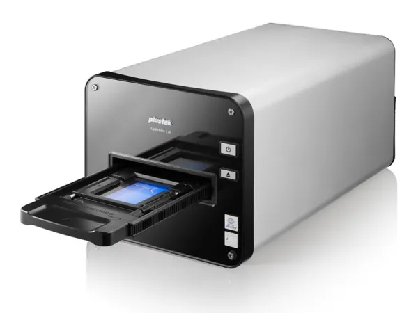 Plustek OpticFilm 120 - Filmscanner - CCD - 120 (6 cm) film - 5300 dpi - USB 2.0