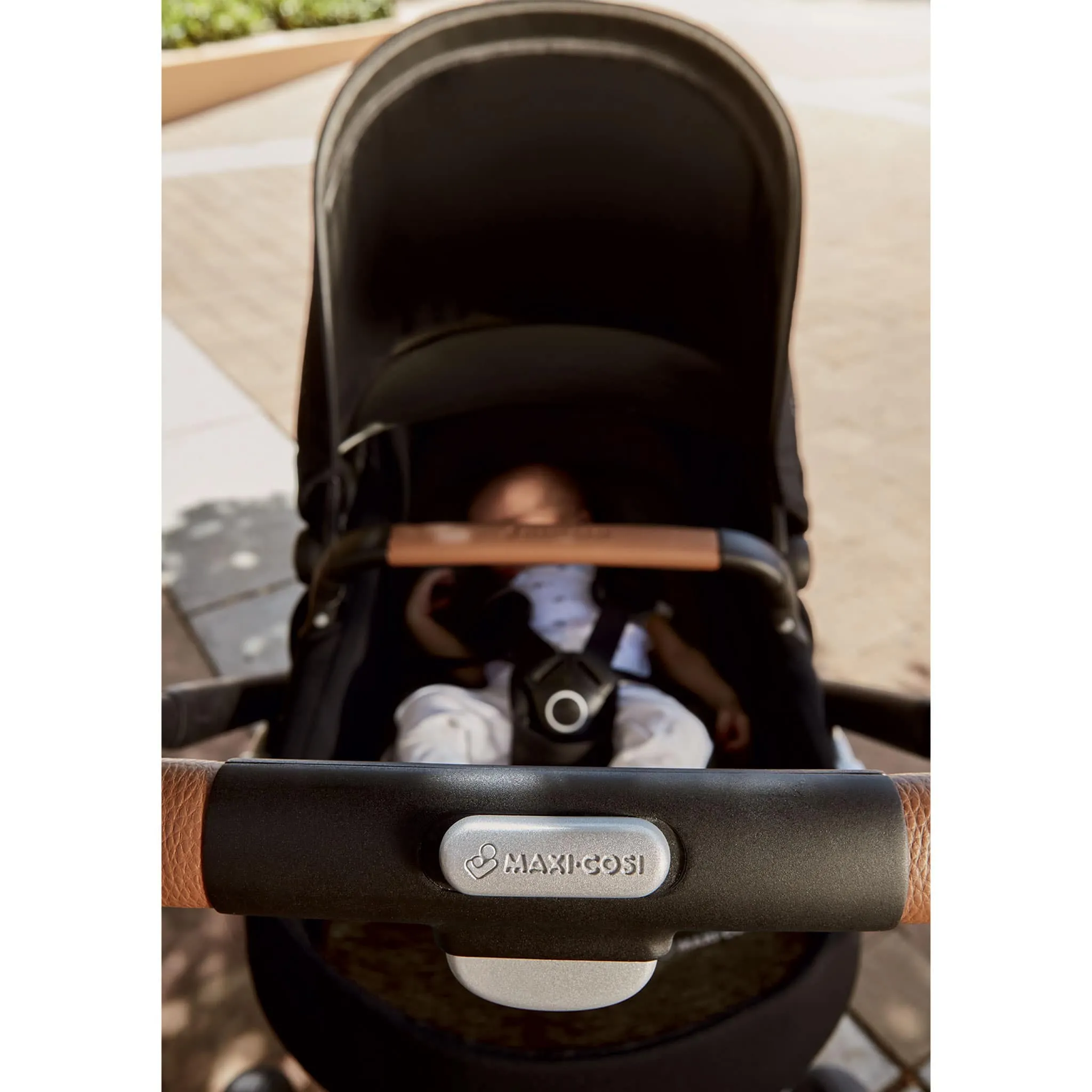 Maxi-cosi Poussette Lila Modular - Essential Noir