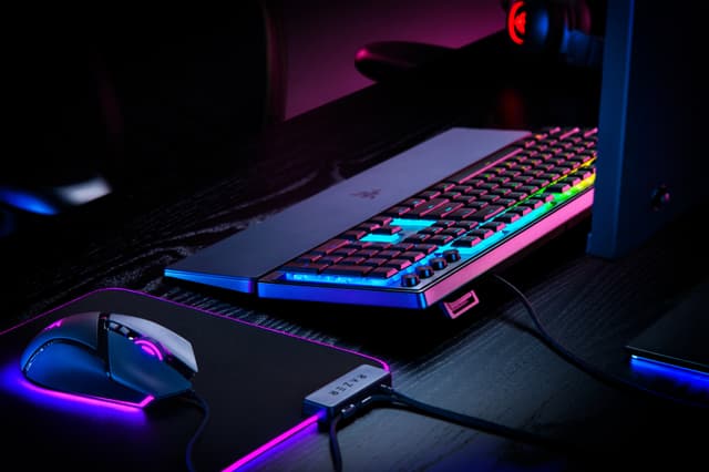 Razer Ornata V3 RGB gaming tastatur