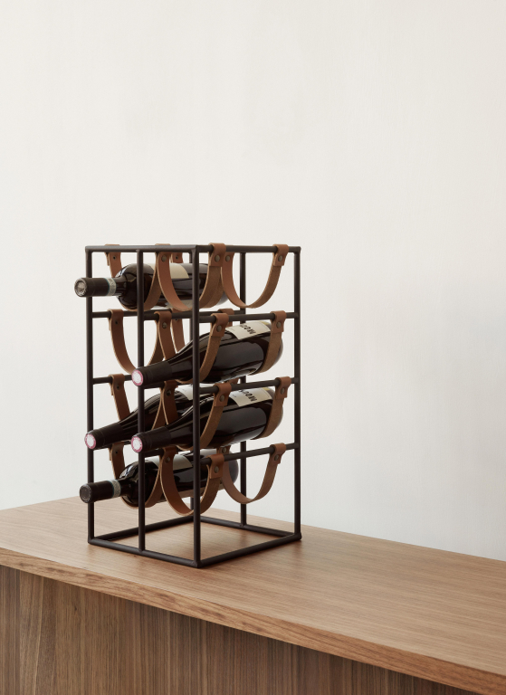 Audo Copenhagen Umanoff wijnrek zwart/cognac
