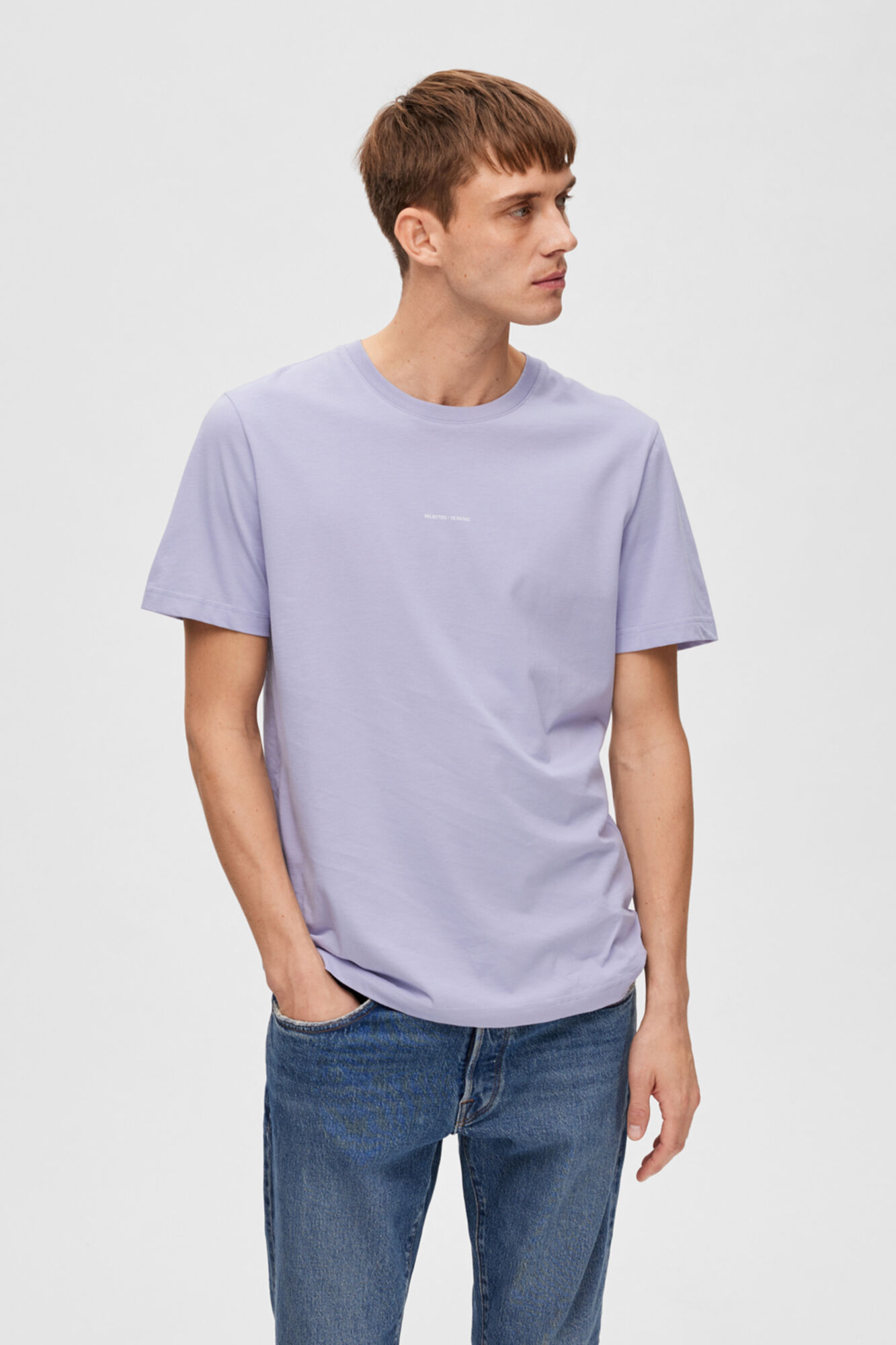 Camiseta de manga curta em algodão orgânico com logo frontal - Lilás