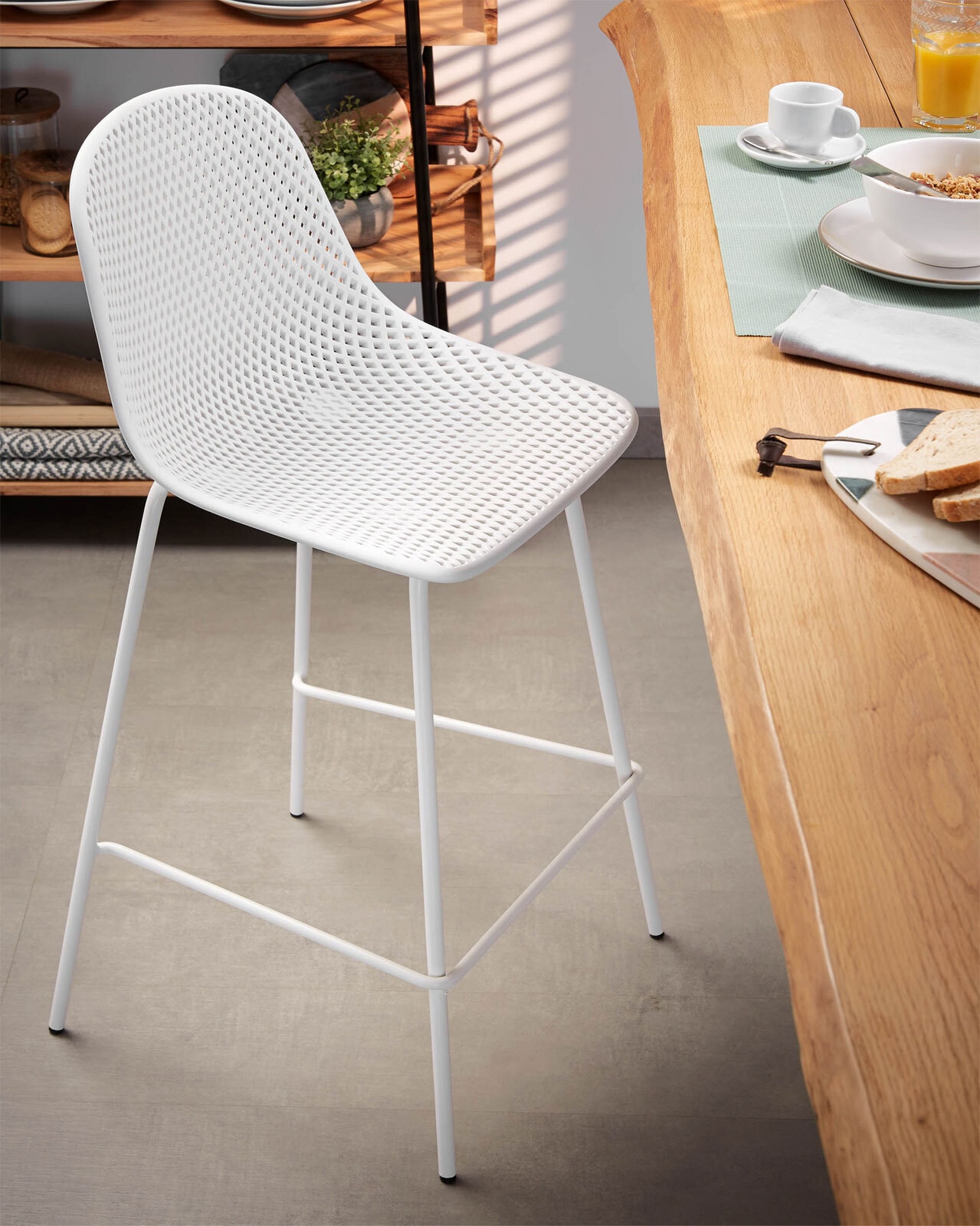 Kave Home Outdoor Barstuhl QUINBY 4er Set 65 cm weiß