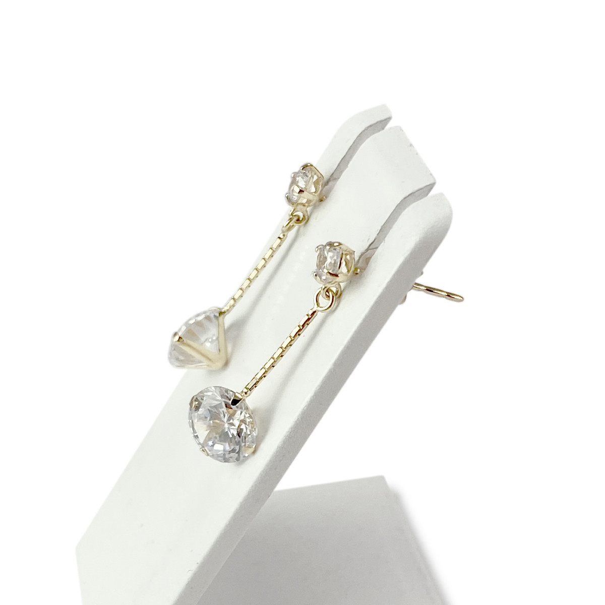 Boucles d'oreilles d'occasion or 750 jaune zirconias