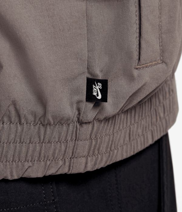 Nike SB Chav Jacke (sequoia cave stone white)