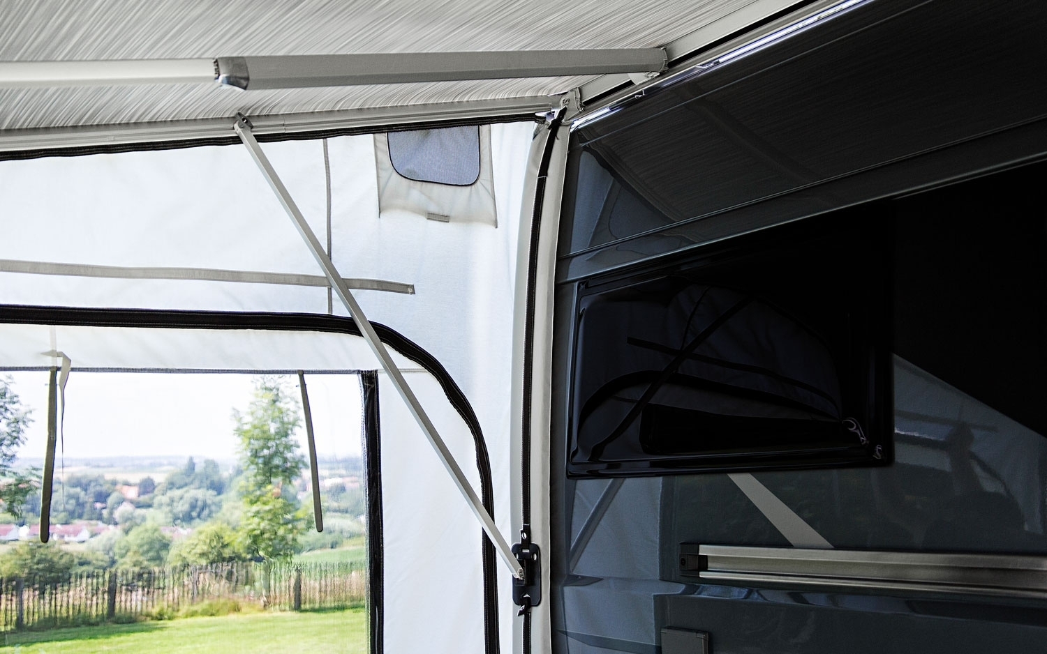 Thule Panorama 5200 Markisen-Vorzelt Medium 4,0