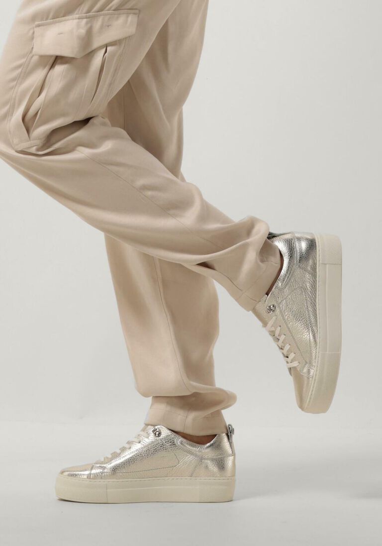 NOTRE-V zilveren notre-v lage sneakers yenthe 2