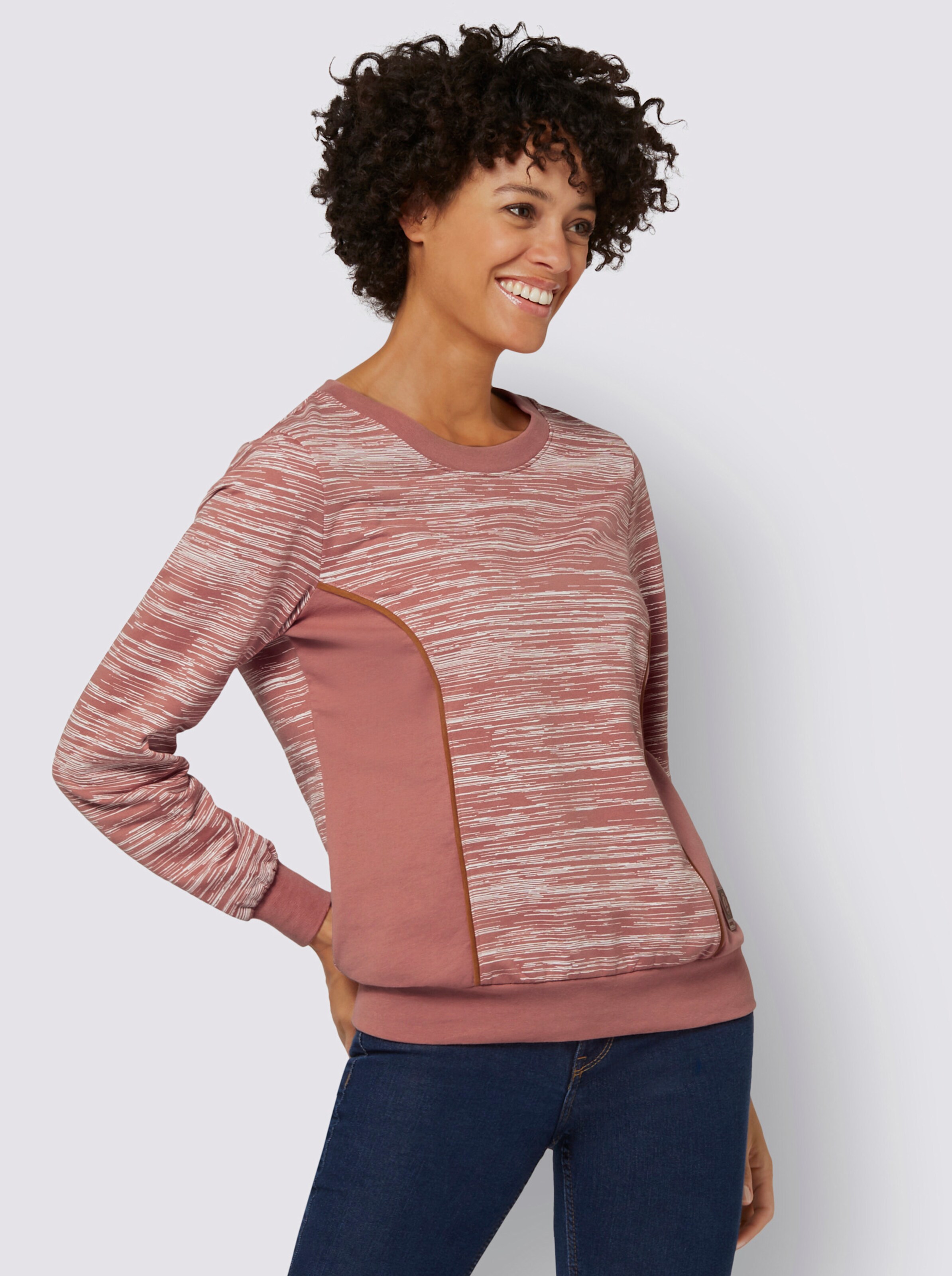 Sweatshirt