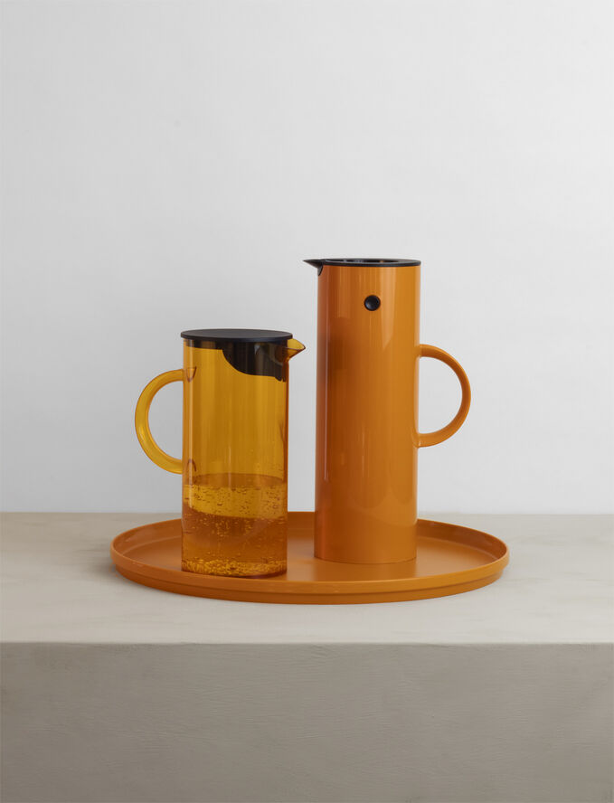 Stelton EM77 kande med låg 1.5 l. saffron Abs plast