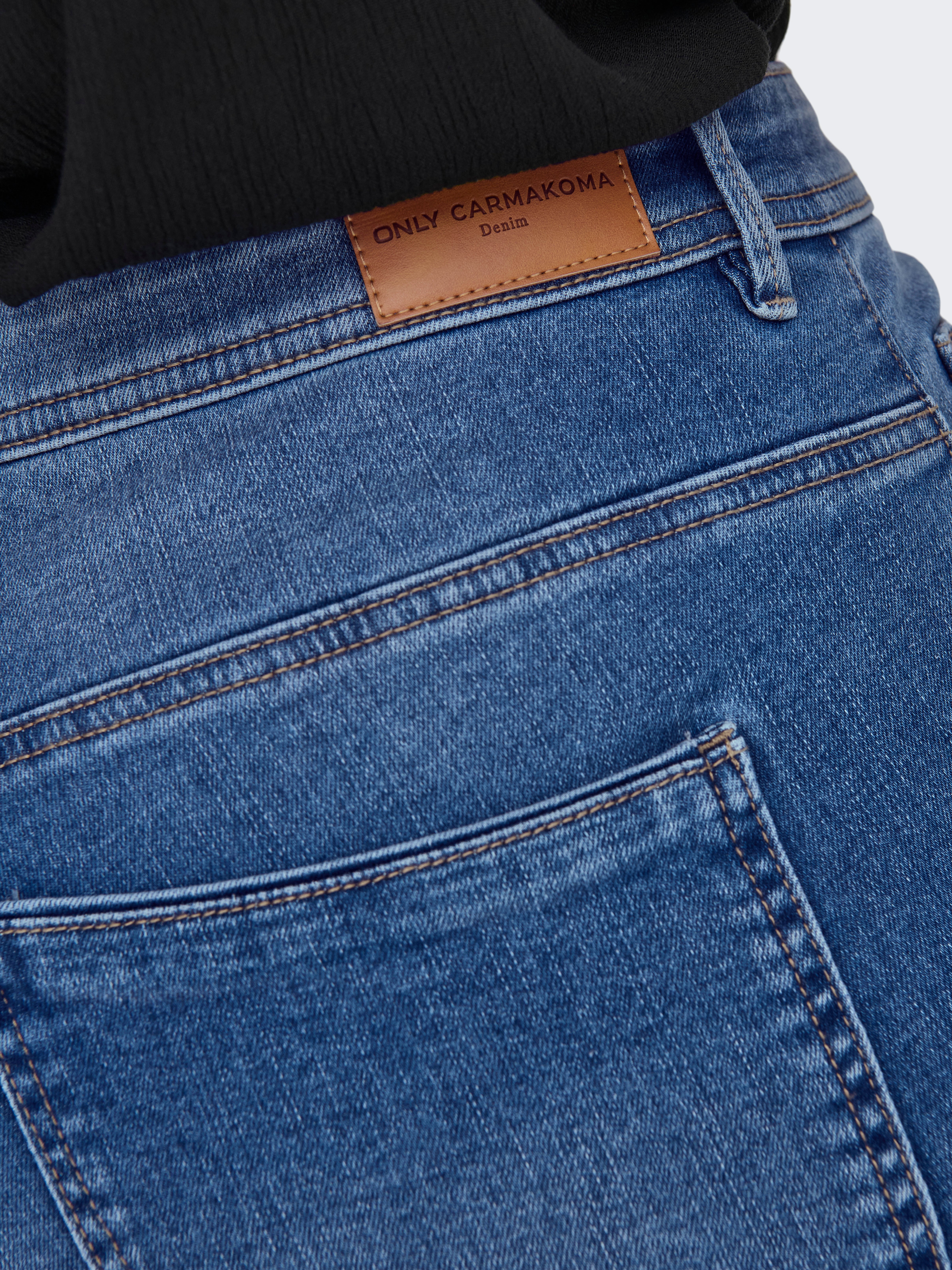 CARSALLY Mittlere Taille Ausgestellt Jeans Medium Blue Denim