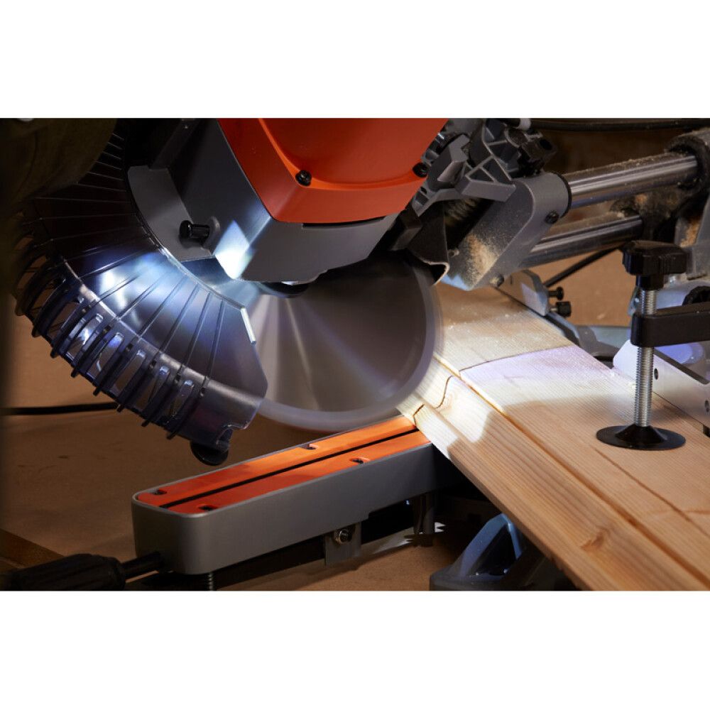 KAPP- & GJÆRSAG BLACK+DECKER BES700-QS 1600W 216MM